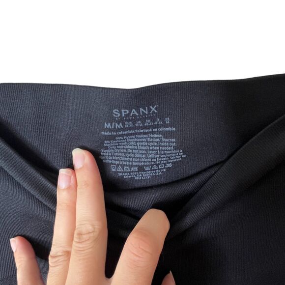 Spanx Look At Me Now Seamless Black Leggings Sz M High Waisted Tummy Control - Picture 9 of 13